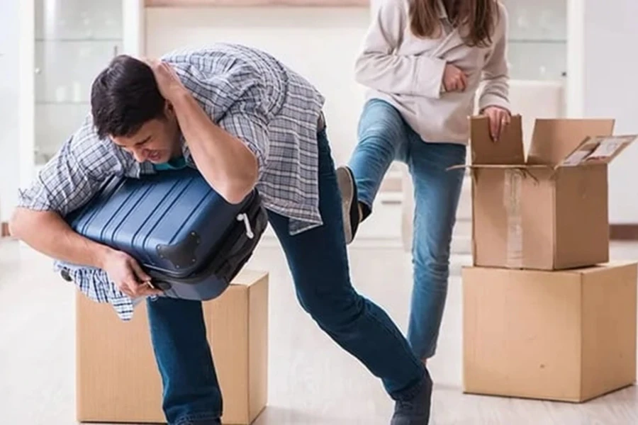 Cưỡng ép thành viên gia đình ra khỏi nhà bị phạt đến 30 triệu đồng