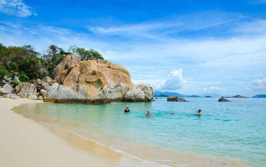 Bãi Chuối Ninh Thuận: bãi biển hoang sơ cho người trốn phố