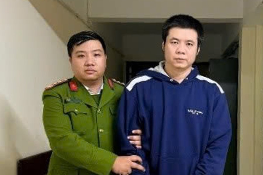 Bắt cựu nhân viên ngân hàng Nguyễn Hoàng Giang trốn truy nã nhiều năm