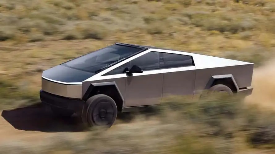 Tay nắm cửa Tesla: Tiềm ẩn rủi ro khi mất điện sau tai nạn
