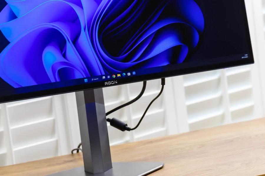 AOC Agon Pro AG276QZD: Đối thủ đáng gờm trong phân khúc OLED 240Hz