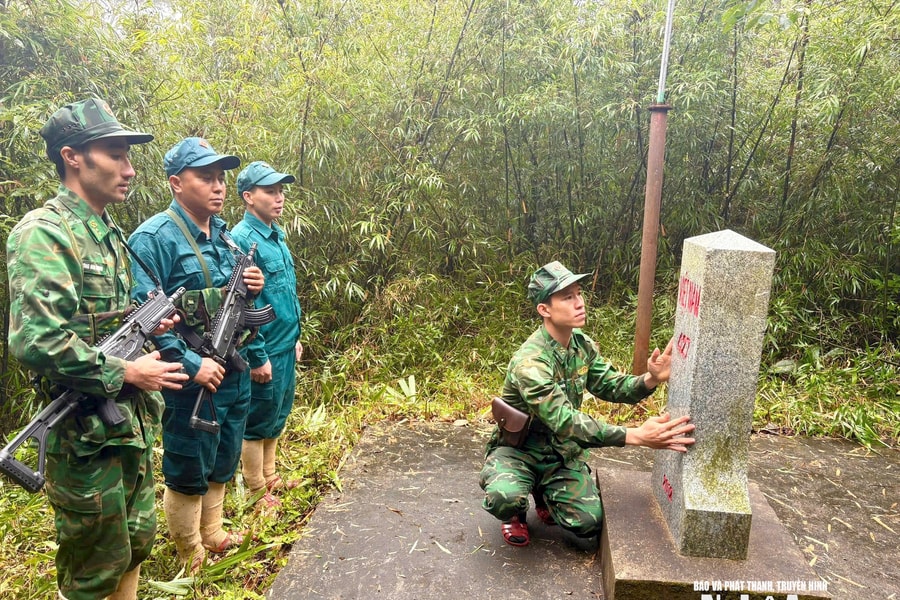 Đồn Biên phòng Tam Hợp tăng cường tuần tra biên giới trước Tết Dương lịch 2026