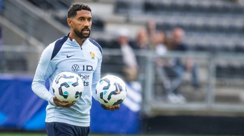 Mbappe bổ nhiệm Gael Clichy làm HLV trưởng SM Caen