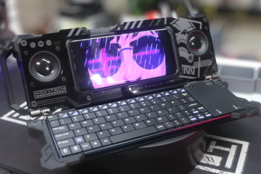 Modder biến smartphone thành máy tính Cyberdeck hầm hố