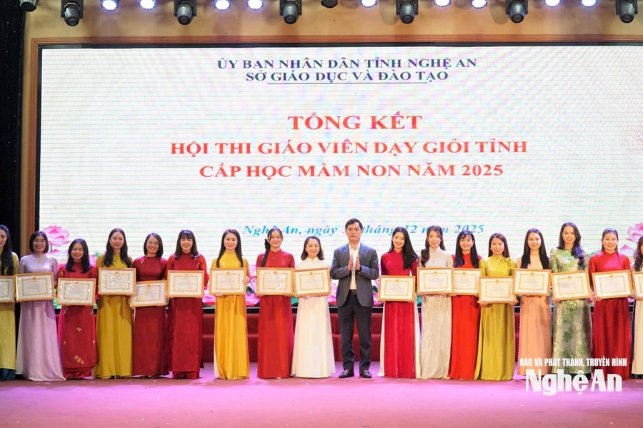 51 giáo viên được khen thưởng tại Hội thi giáo viên dạy giỏi tỉnh cấp mầm non