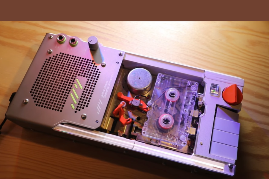 Giải mã máy phát cassette tự chế ghi âm trực tiếp từ Spotify sang băng Analog