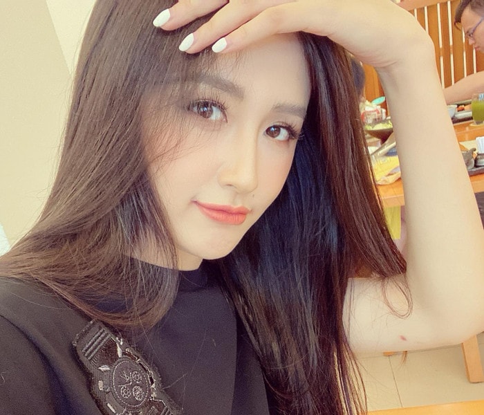 Mai Phương Thúy thông báo bị hack Facebook và loạt động thái gây chú ý đầu năm