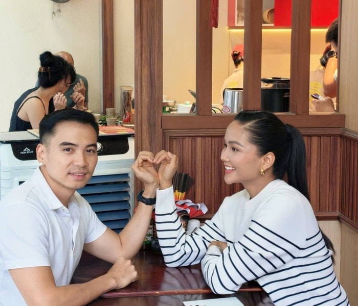 H'Hen Niê kỷ niệm 8 năm đăng quang Hoa hậu Hoàn vũ Việt Nam và cuộc sống viên mãn