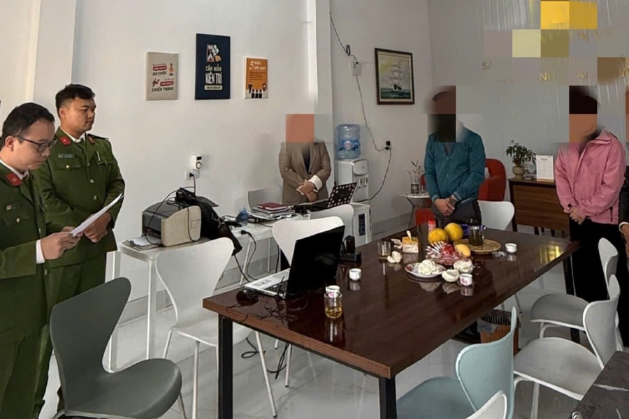 Khởi tố nhóm đối tượng làm giả hồ sơ mua nhà ở xã hội