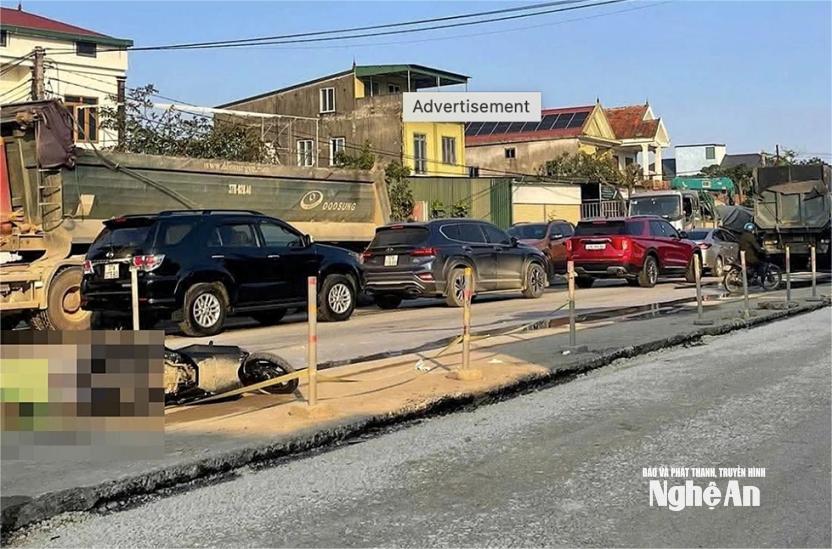 Va chạm với xe đầu kéo, 2 người tử vong