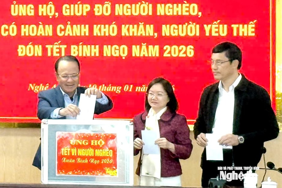 Văn phòng Đoàn ĐBQH và HĐND tỉnh Nghệ An chung tay ủng hộ người nghèo đón Tết Bính Ngọ 2026