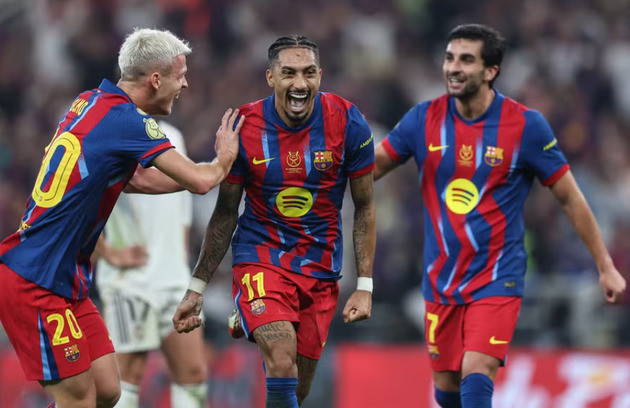 Barcelona bảo vệ thành công Siêu cúp: Raphinha rực sáng trong chiến thắng kịch tính 3-2 trước Real Madrid