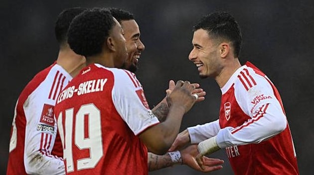 Gabriel Martinelli lập hat-trick siêu hạng giúp Arsenal thắng ngược Portsmouth 4-1