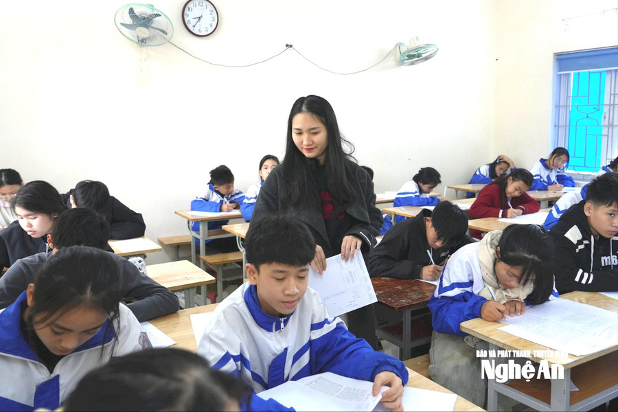 Cần giải pháp lâu dài cho giáo viên hợp đồng ở Nghệ An