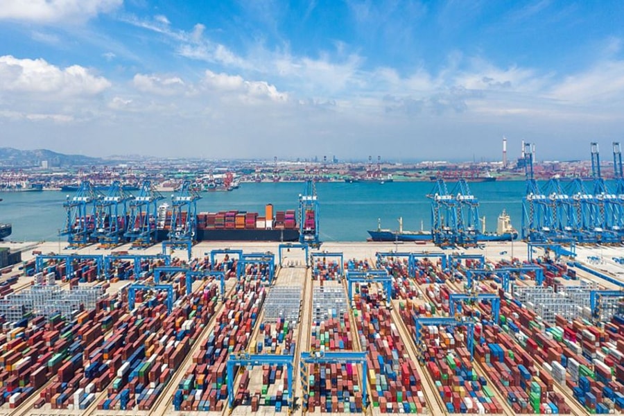 Trung Quốc ghi nhận thặng dư thương mại kỷ lục 1.000 tỷ USD bất chấp thuế quan
