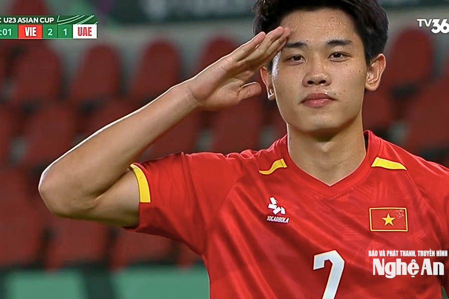 Đình Bắc lập siêu phẩm, người hâm mộ xứ Nghệ bùng nổ