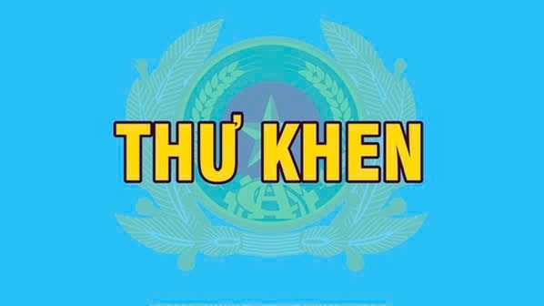 Bộ Công an gửi Thư khen Công an tỉnh Nghệ An cứu 11 người dân thoát khỏi đám cháy trong đêm