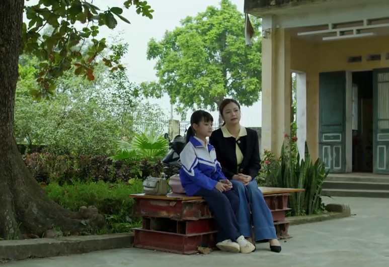 "Gia đình trái dấu" tập 25: Bé Nhi bỏ trốn vào Đắk Lắk vì mặc cảm gia đình tan vỡ