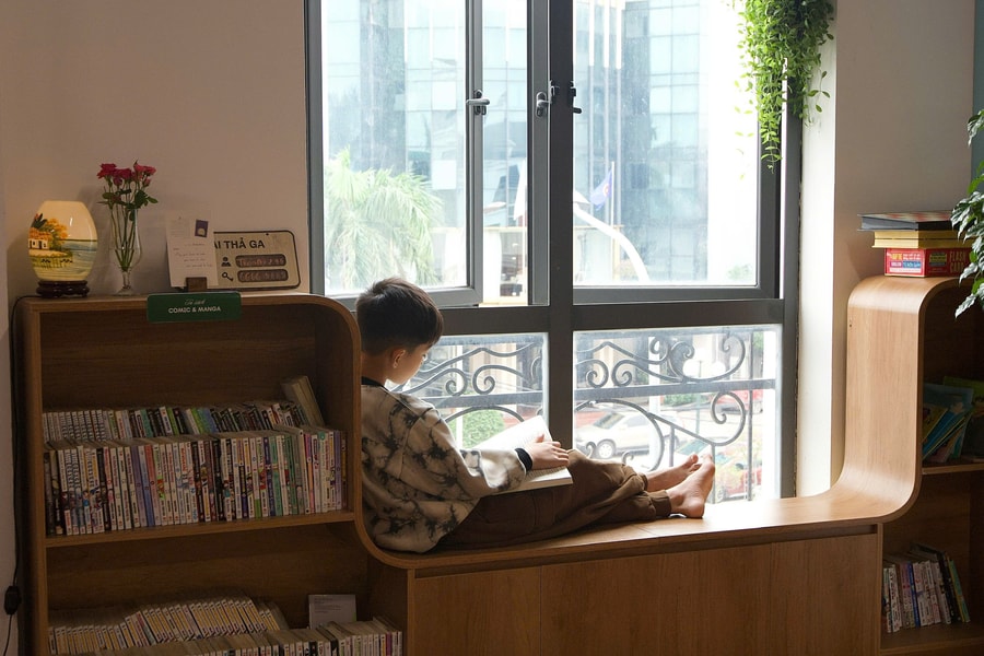 Sách giấy và cuộc "di cư" lên không gian số