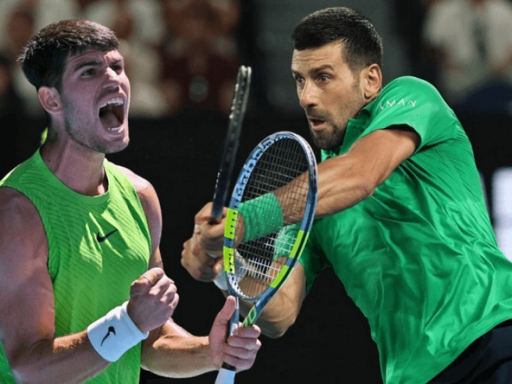 Carlos Alcaraz lột xác cú giao bóng tại Australian Open 2026 nhờ học hỏi Djokovic