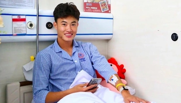 HLV Kim Sang-sik đón tin vui kép: Văn Trường hồi phục tích cực, Hiểu Minh phẫu thuật thành công