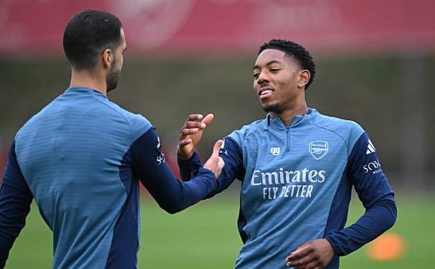 Arsenal và bài toán thay thế Mikel Merino: Canh bạc mạo hiểm mang tên Myles Lewis-Skelly