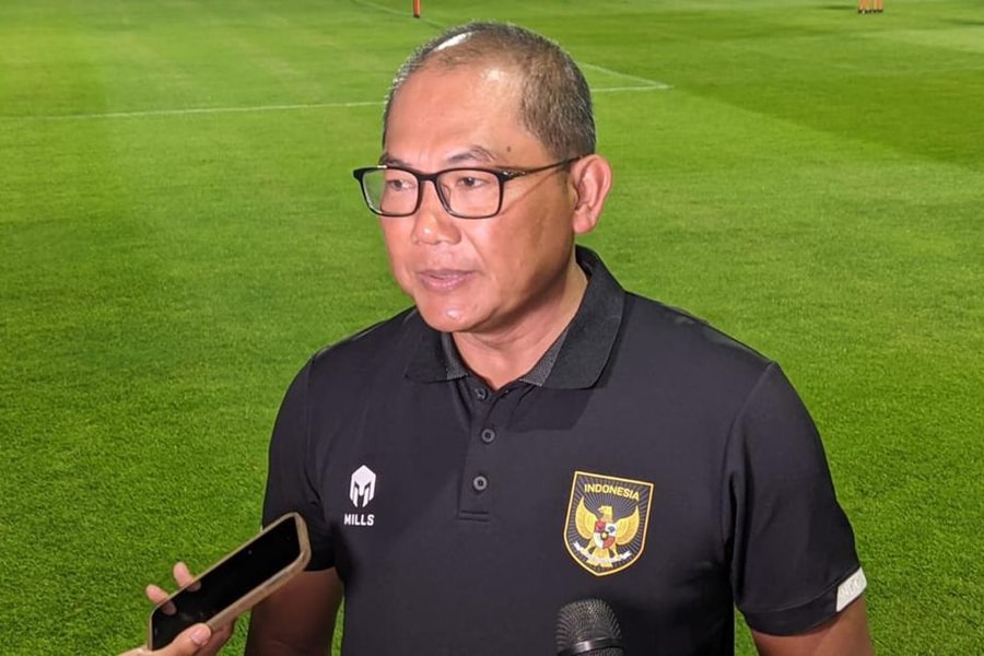 Trưởng đoàn Indonesia nhận án phạt kỷ lục từ FIFA: Cấm 20 trận vì đẩy ngã trọng tài