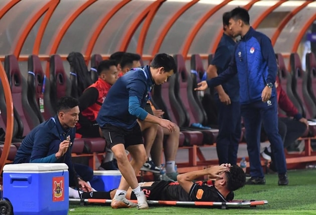 Bóng đá Việt Nam 8/2: Nguyễn Thái Sơn lỡ ASEAN Cup 2026 và diện mạo siêu sân vận động PVF