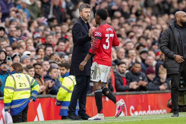 Ian Wright khẳng định Kobbie Mainoo làm bẽ mặt Ruben Amorim sau màn tỏa sáng trước Tottenham