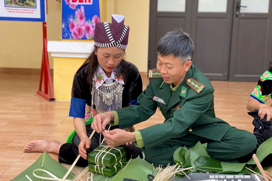 “Xuân Biên phòng ấm lòng dân bản” ở Tam Thái