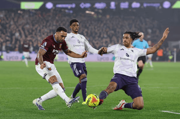 Leny Yoro tỏa sáng trước West Ham: Cơ hội soán ngôi Harry Maguire tại Man Utd