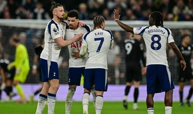 Tottenham rơi xuống nhóm cuối bảng: 4 cầu thủ không còn xứng đáng khoác áo Gà trống