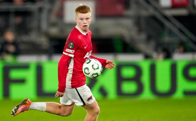 Real Madrid đại chiến Liverpool vì Kees Smit và bước ngoặt tương lai Lewandowski