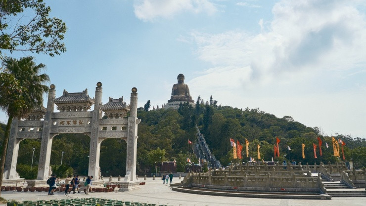 Đảo Lantau: Hành trình chiêm bái thiền viện trăm tuổi và tượng Phật khổng lồ tại Hong Kong