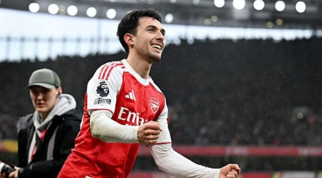 Martin Zubimendi: "Trái tim" Tây Ban Nha nâng tầm hệ thống chiến thuật của Arsenal