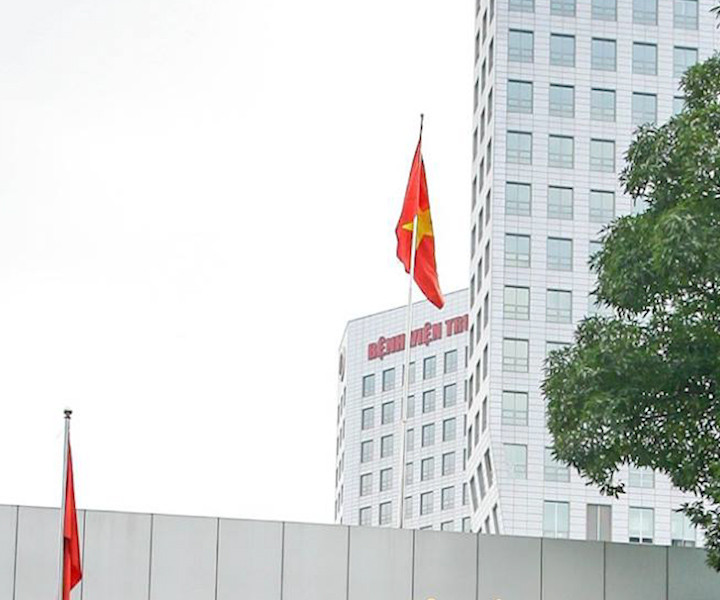 Tết đặc biệt của những y, bác sĩ "quay xe" cứu người phút chót