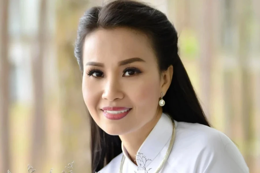 Ca sĩ Cẩm Ly tiết lộ lịch trình đón Tết 2026 bận rộn bên trong biệt thự triệu đô tại TP.HCM