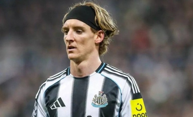 Liverpool quyết chiêu mộ Anthony Gordon, MU săn 'ngọc quý' Hayden Hackney