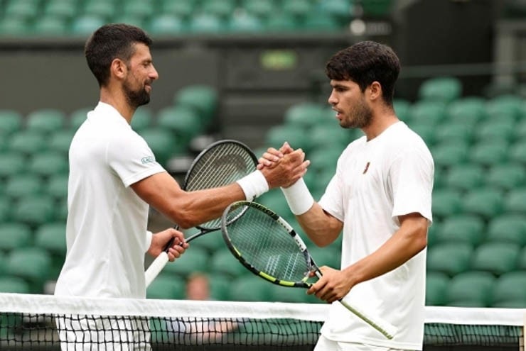 Carlos Alcaraz phản hồi hài hước về Djokovic và biến động nhân sự tại Australian Open