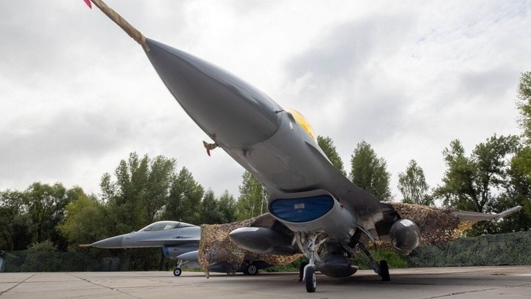 Nghi vấn cựu phi công Mỹ và Hà Lan điều khiển tiêm kích F-16 tại Ukraine