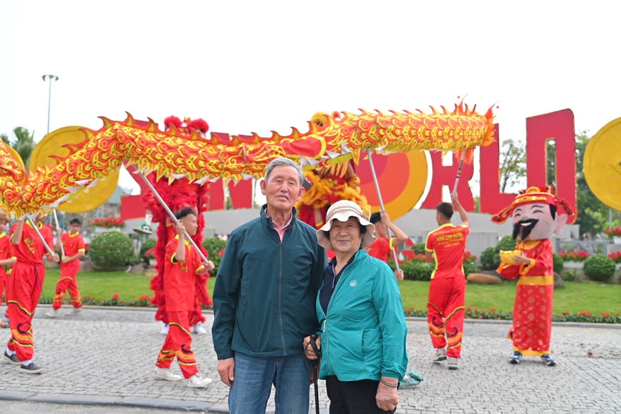 Sun World Ha Long: Trải nghiệm Tết Bính Ngọ với cờ cá ngựa khổng lồ và Xẩm Xuân