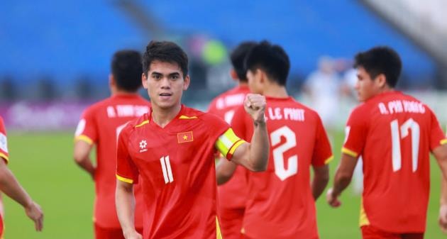 Khuất Văn Khang: Từ 'cậu bé tuyệt thực' đến mục tiêu xây nhà báo hiếu năm 2026