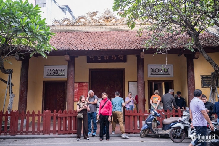 Hà Nội: Khám phá đền Bạch Mã nghìn năm tuổi trấn giữ phía Đông kinh thành