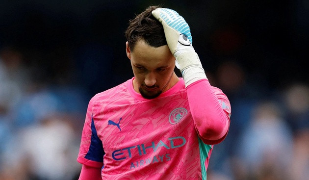 James Trafford và sai lầm đắt giá tại Man City: Cơn ác mộng từ sự thiếu quyết đoán