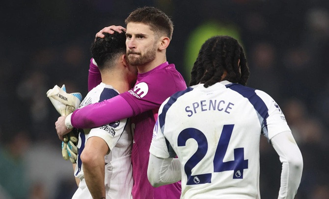 Tottenham và nguy cơ xuống hạng: Cú sốc lớn nhất lịch sử Ngoại hạng Anh?
