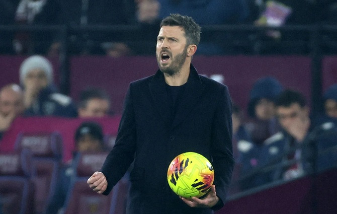 Michael Carrick tiến gần ghế HLV chính thức tại Man Utd nhờ hội tụ đủ yếu tố thiên thời