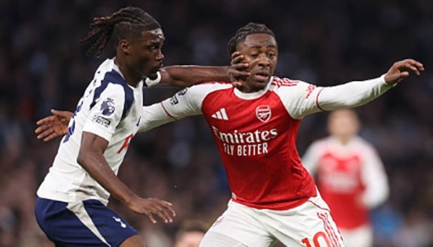 Yves Bissouma: Điểm sáng hiếm hoi với 20 lần phòng ngự trong thảm bại của Tottenham