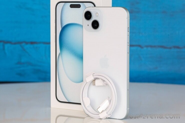 iPhone 15 Plus giảm giá mạnh tới 7 triệu đồng: Lựa chọn thực dụng trong năm 2026