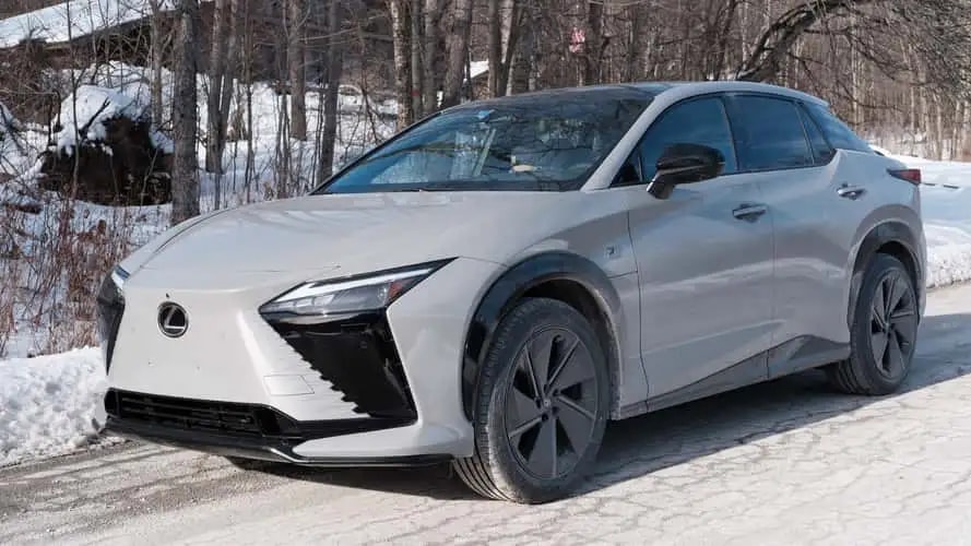 Lexus RZ 550e F Sport 2026: Kỳ vọng tái hiện cảm giác xe xăng bằng hộp số giả lập