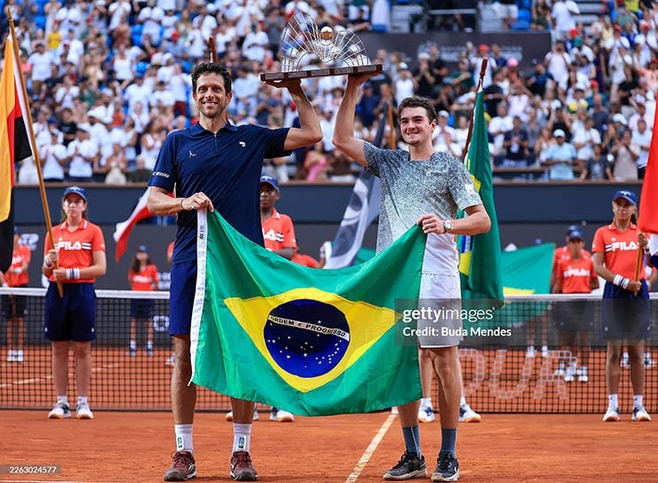 Thần đồng Joao Fonseca bật khóc sau chức vô địch Rio Open và loạt tin thể thao 24/2